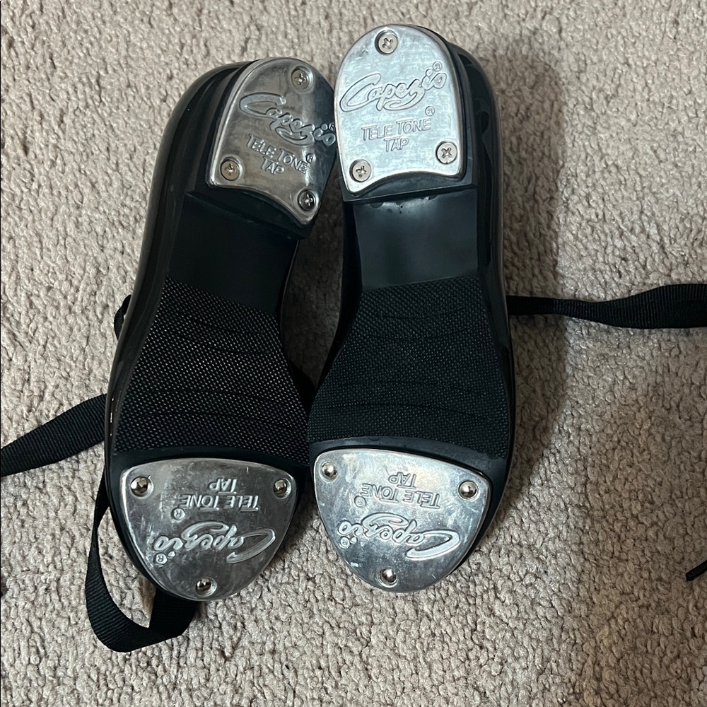 Capezio Black Tap Shoes - Picture 3 of 3